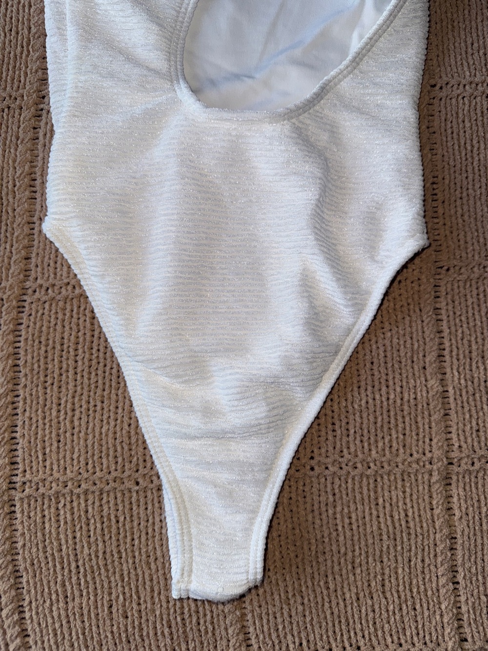 1.  Rumer Cassidy Maillot - Picture 10 of 11